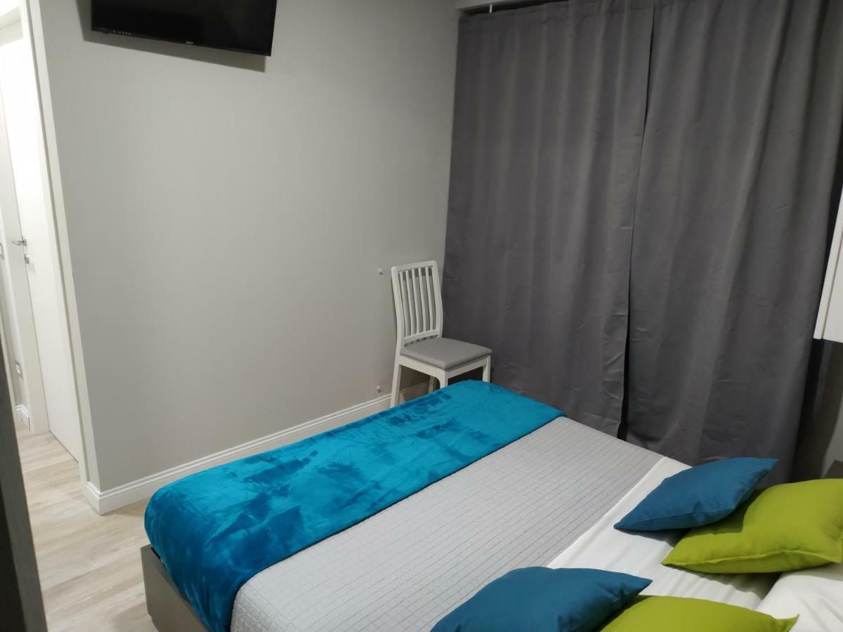 Single Room Private Bathroom